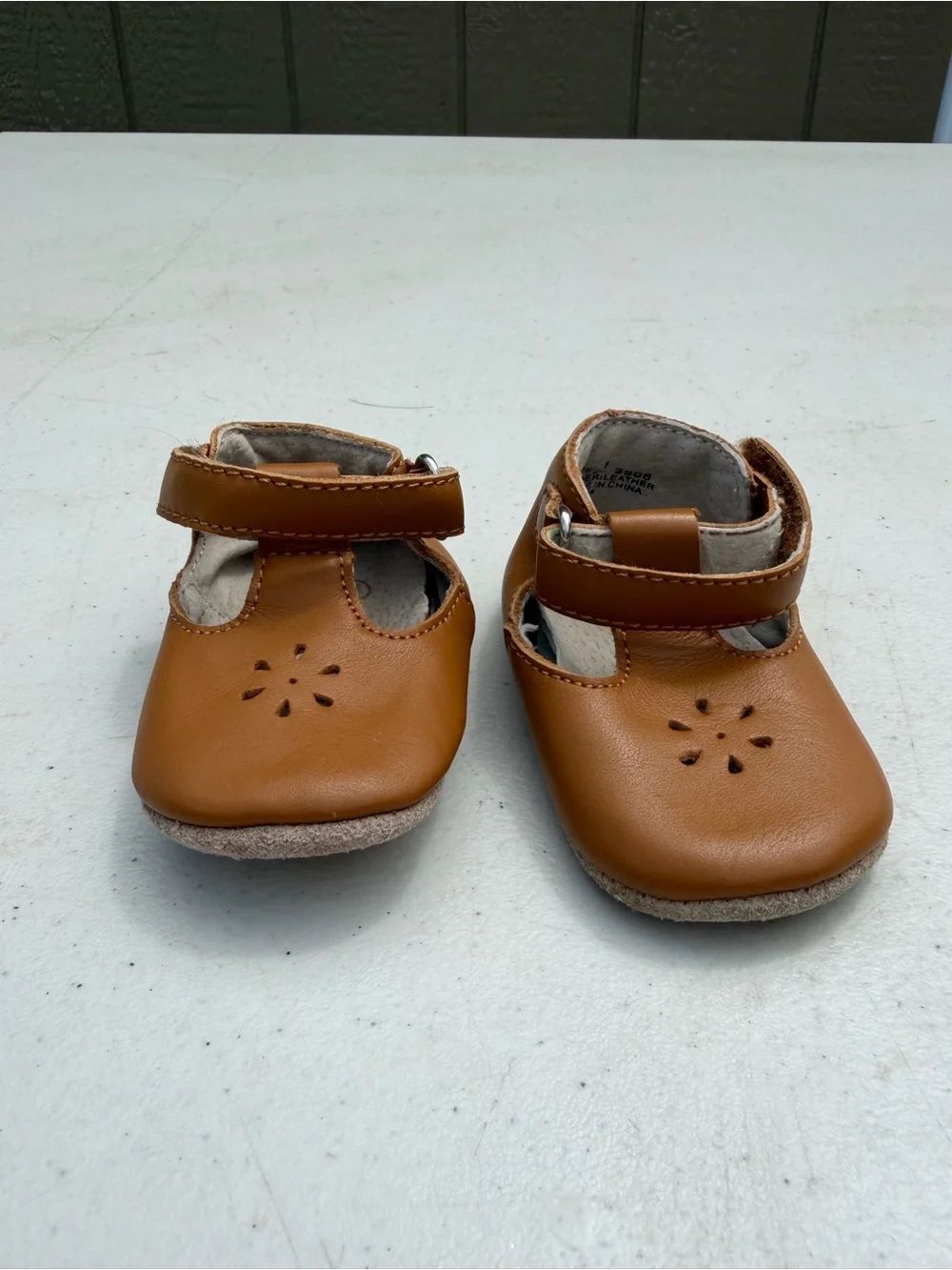 LaMour Classic Baby Mary Jane Shoes in Tan